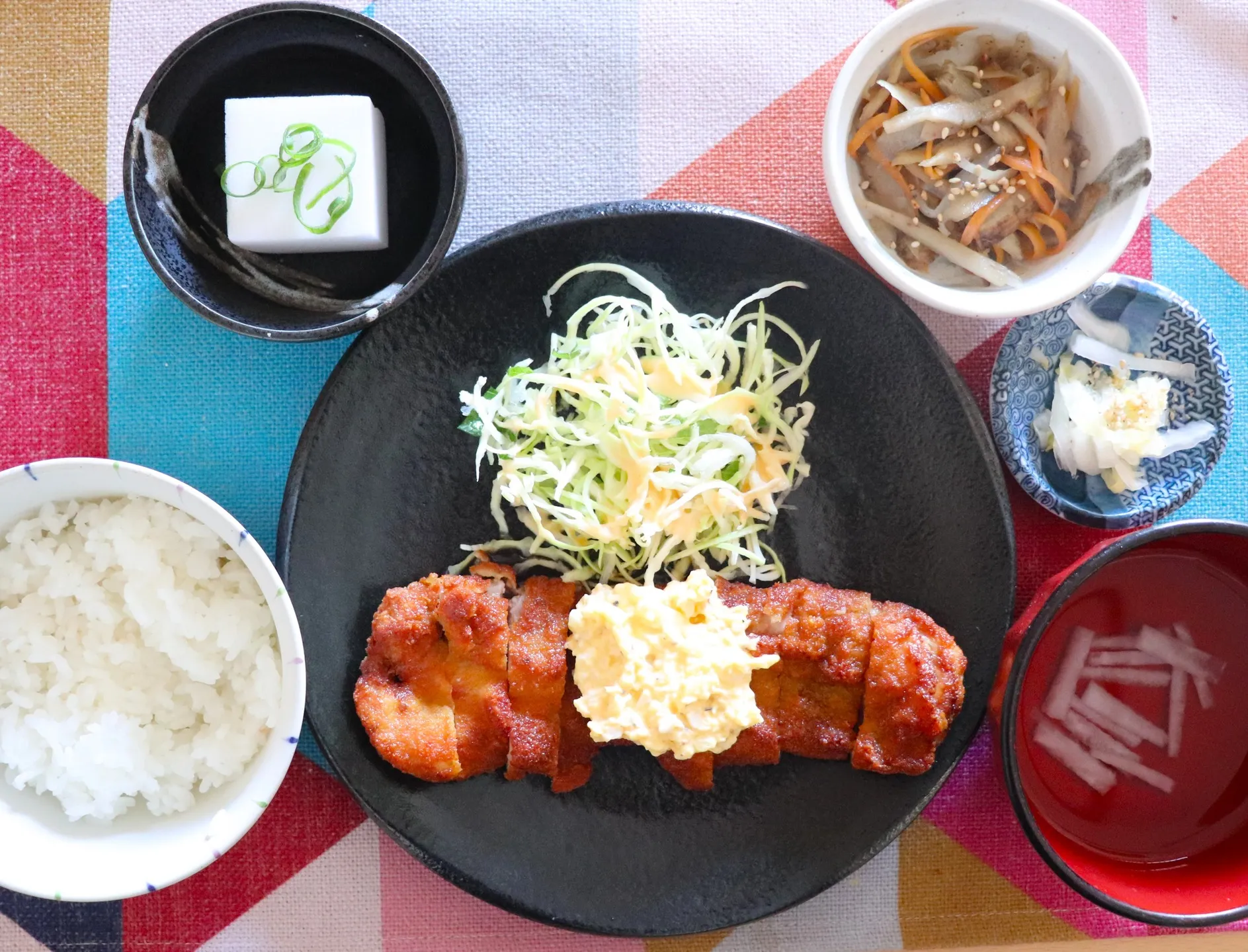 本日のランチはチキン南蛮自家製タルタル!